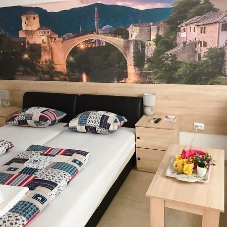 Apartment Flower Mostar Bagian luar foto