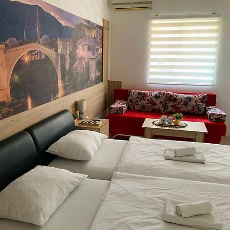 Apartment Flower Mostar Bagian luar foto